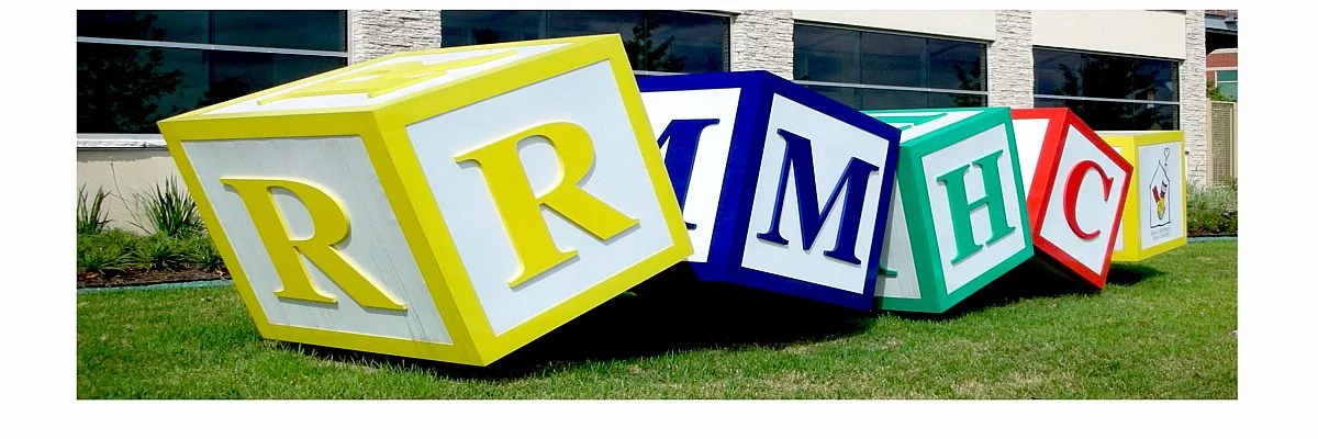 custom-3d-letter-sign-blocks-outdoor-display.jpg